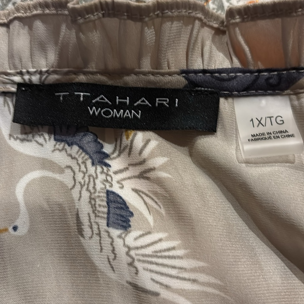 T Tahari Women's Button Top Brown Ruffle Size 1X - Picture 3 of 5